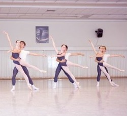 Pretty Ballet Dancer Dress Up Game at girlGames4u.com - FREE